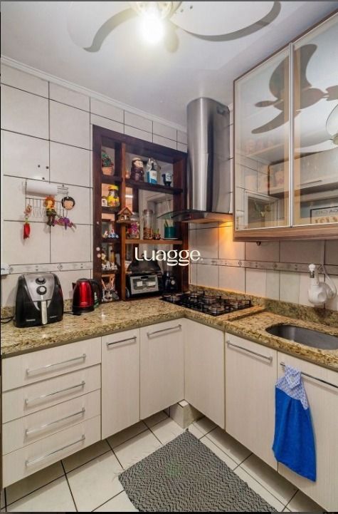 Apartamento à venda com 2 quartos, 75m² - Foto 4