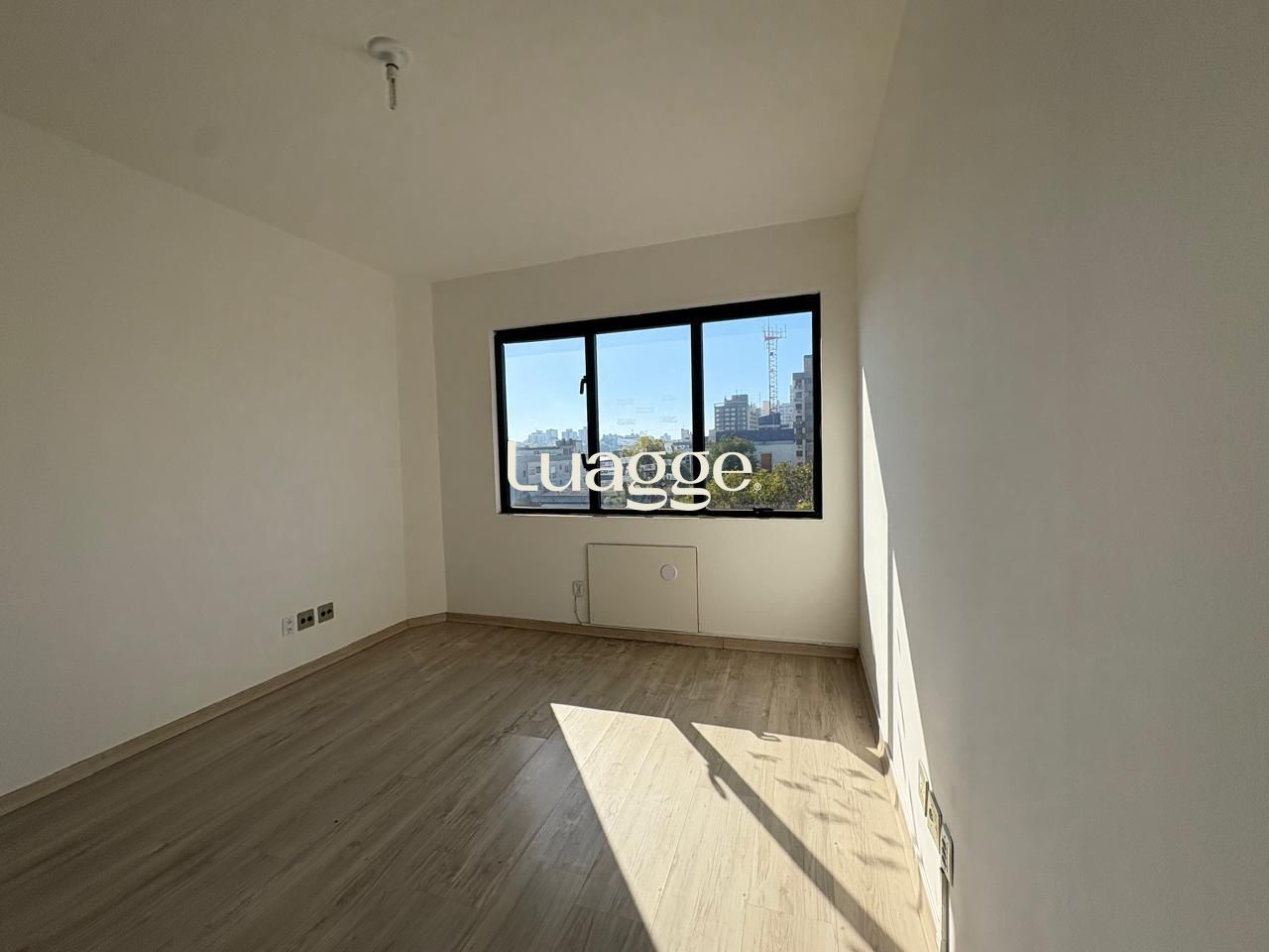 Conjunto Comercial-Sala à venda com 1 quarto, 37m² - Foto 2