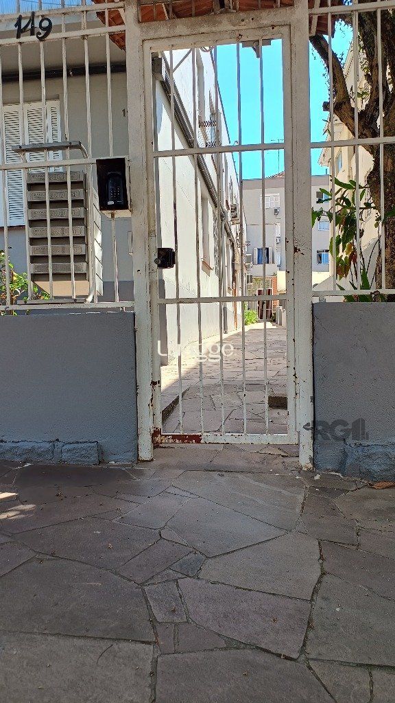 Apartamento à venda com 2 quartos, 62m² - Foto 2