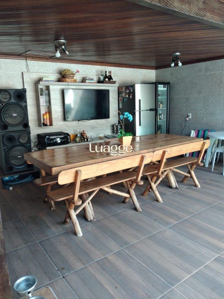 Casa, 2 quartos, 244 m² - Foto 35