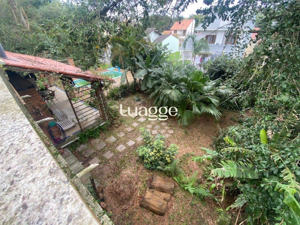 Casa de Condomínio à venda com 3 quartos, 272m² - Foto 1