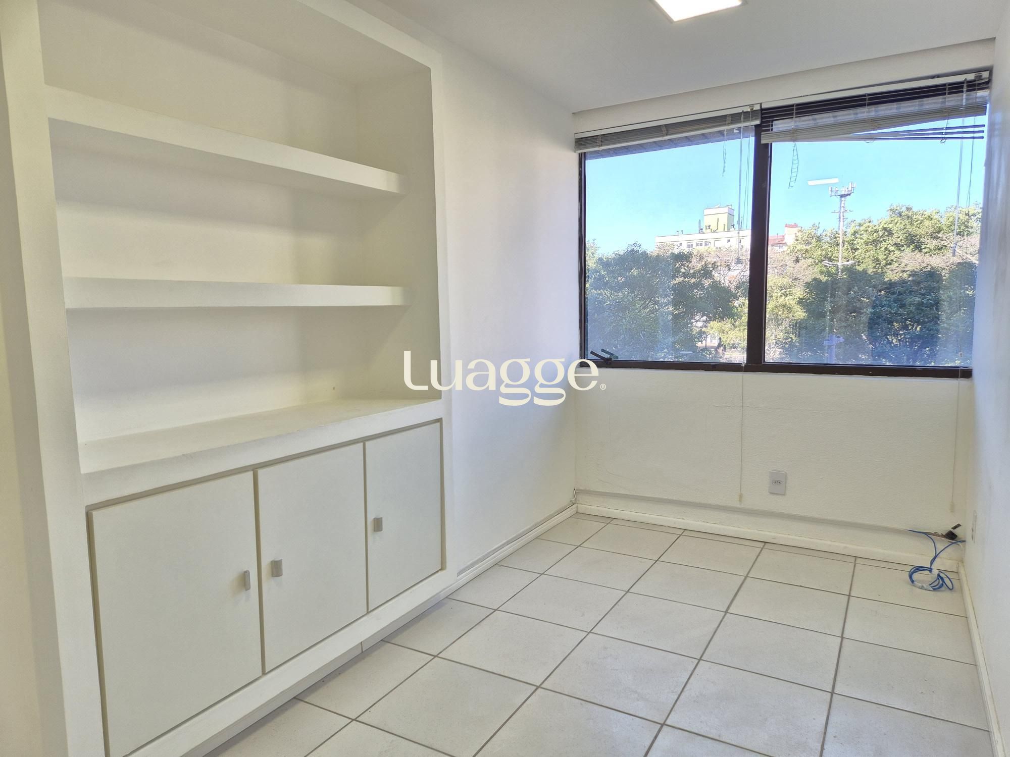 Depósito-Galpão-Armazém à venda com 7 quartos, 174m² - Foto 8