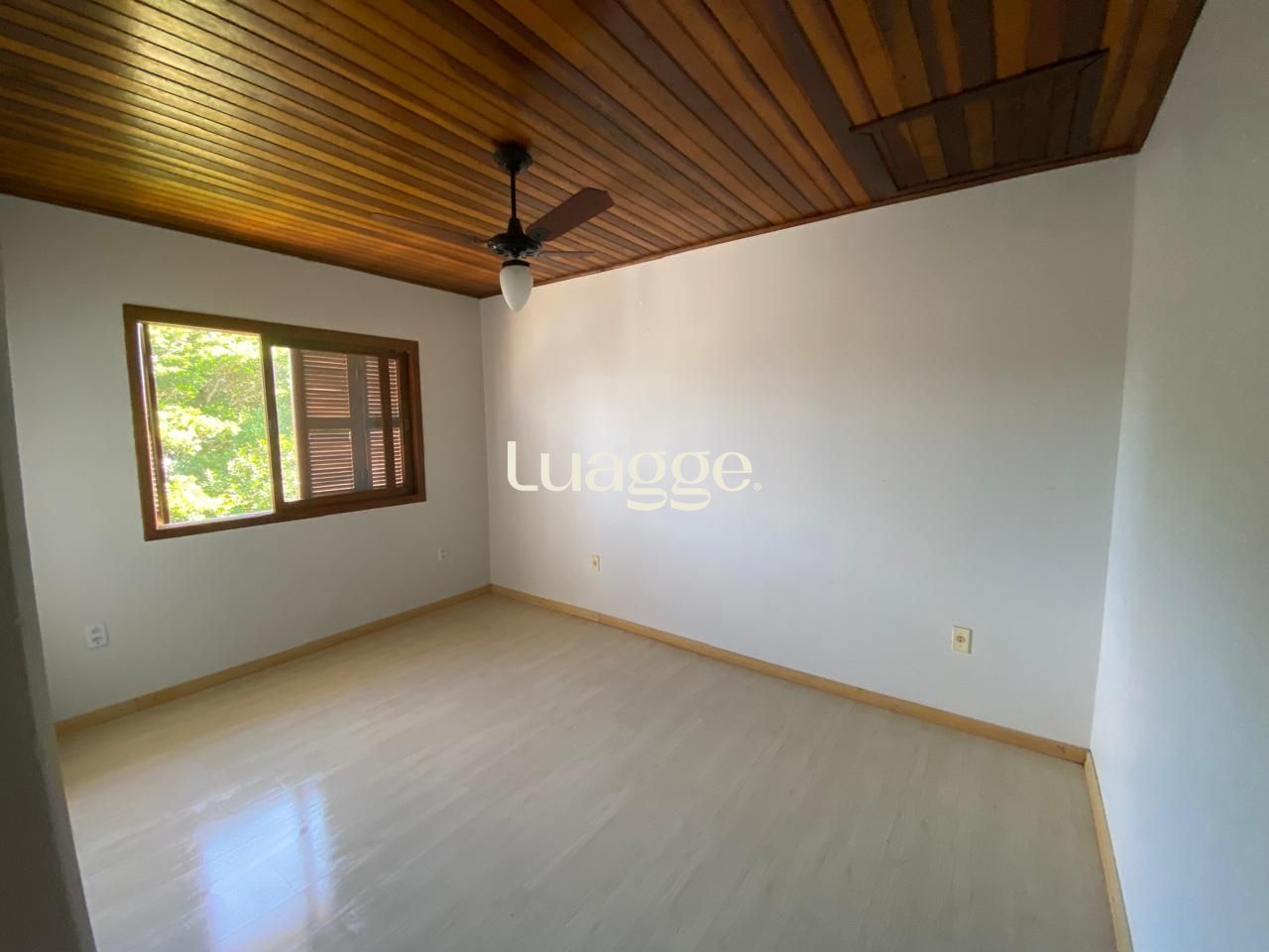 Casa à venda com 4 quartos, 2m² - Foto 11