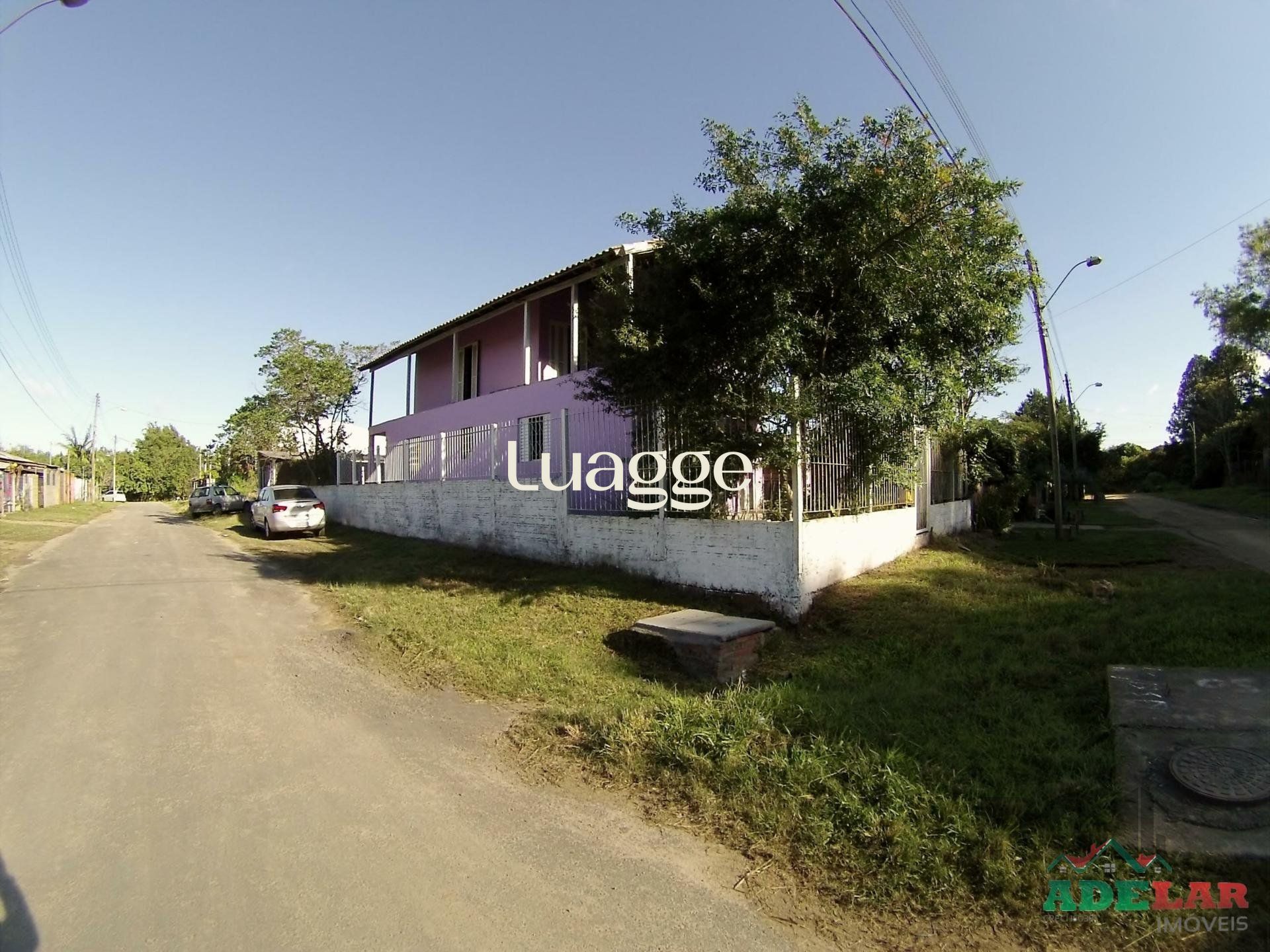 Casa à venda com 3 quartos, 239m² - Foto 1