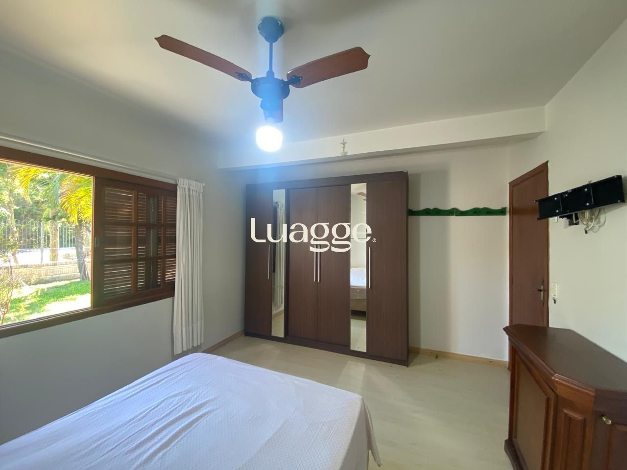 Casa à venda com 4 quartos, 2m² - Foto 8