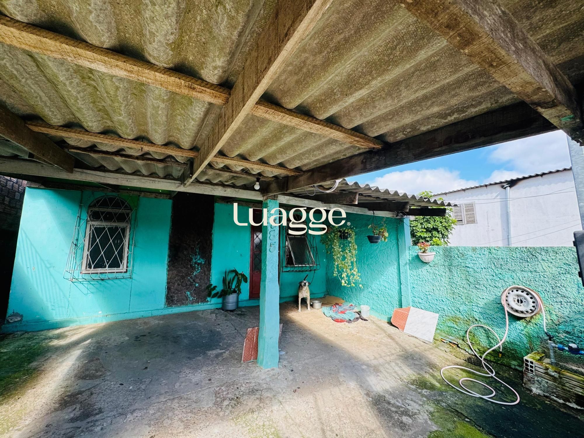 Casa à venda com 3 quartos, 2m² - Foto 1