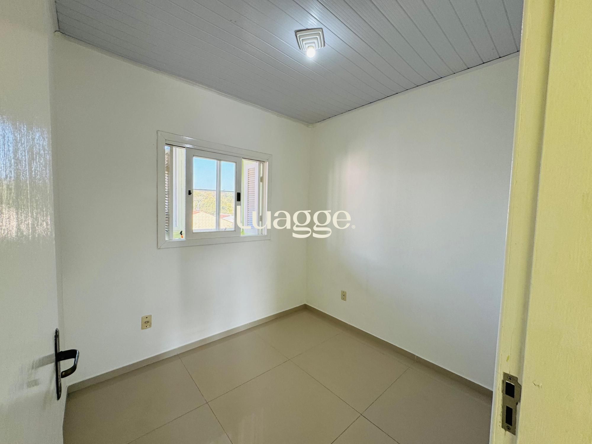 Casa à venda com 2 quartos, 1m² - Foto 13