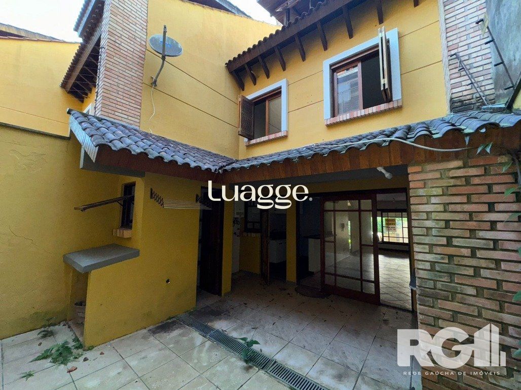 Casa de Condomínio à venda com 3 quartos, 160m² - Foto 2