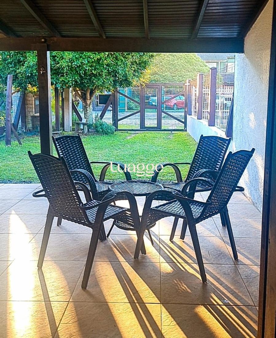 Casa à venda com 2 quartos, 2m² - Foto 2
