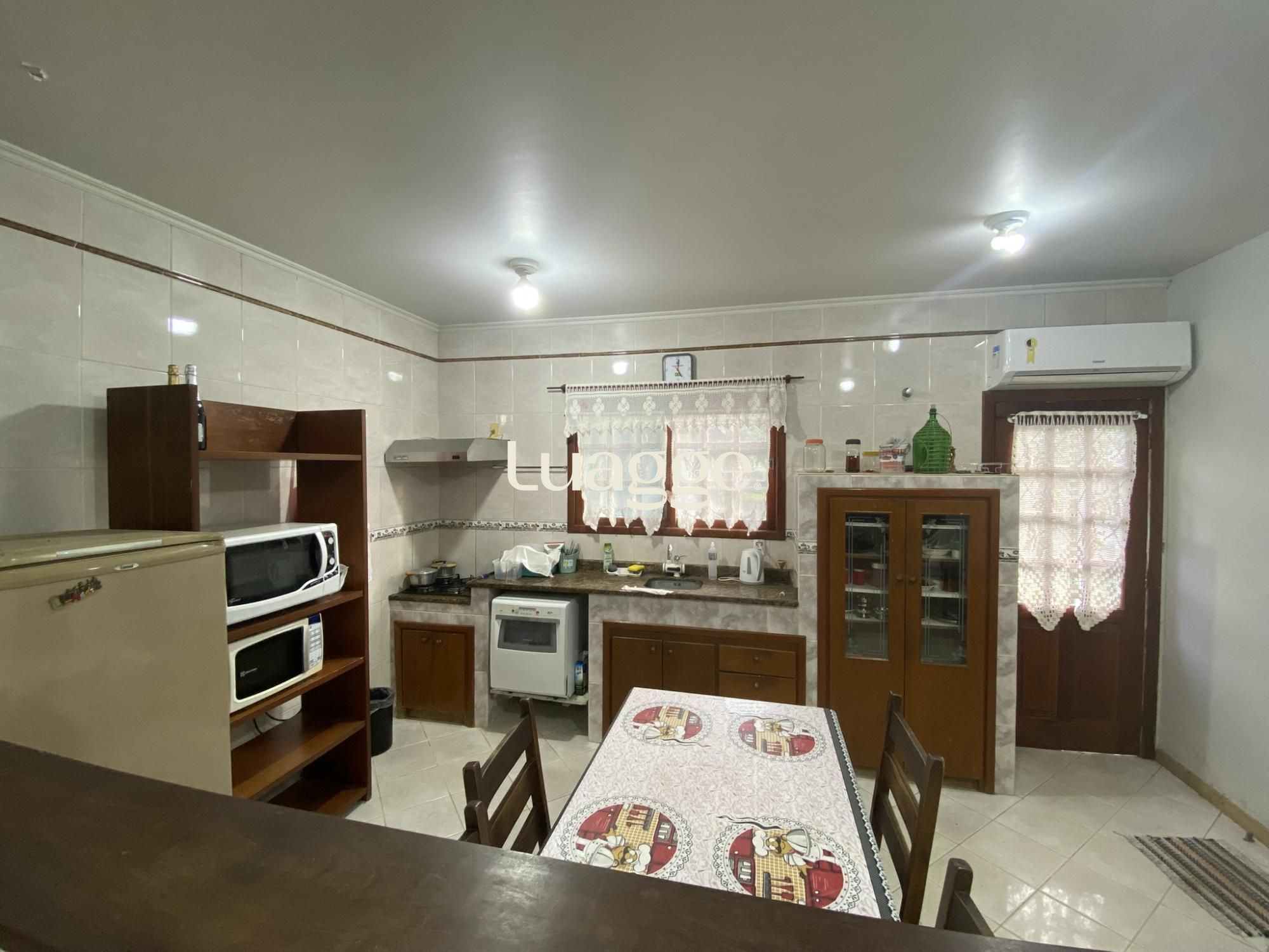 Casa à venda com 4 quartos, 2m² - Foto 7