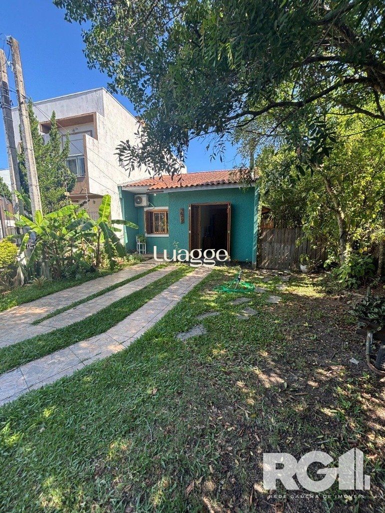 Casa à venda com 3 quartos, 65m² - Foto 2