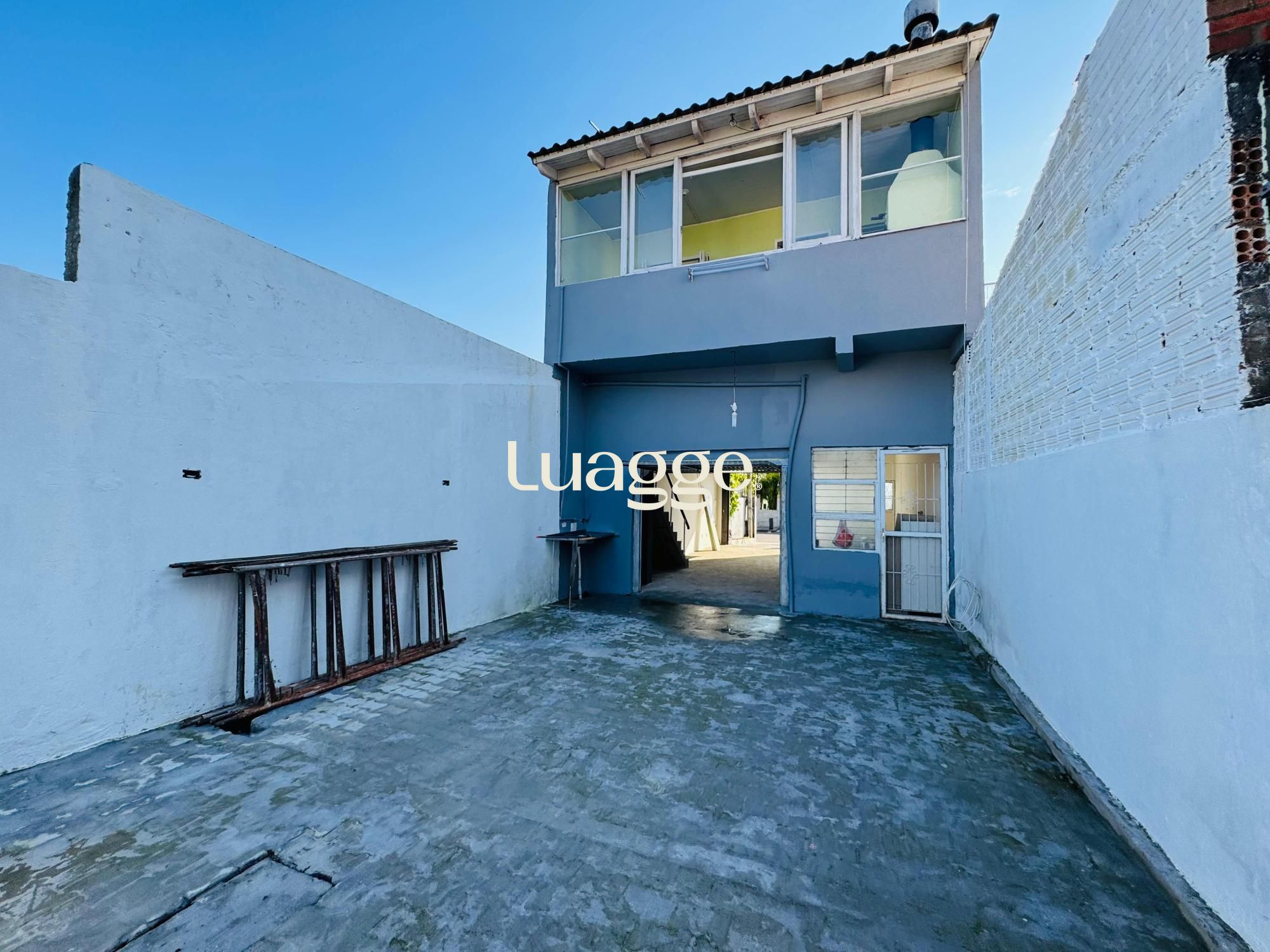 Casa à venda com 2 quartos, 1m² - Foto 4