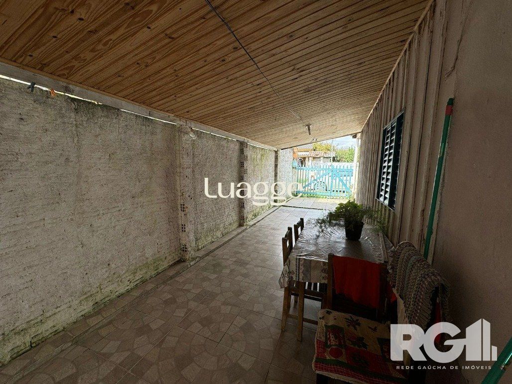 Casa à venda com 2 quartos, 42m² - Foto 2