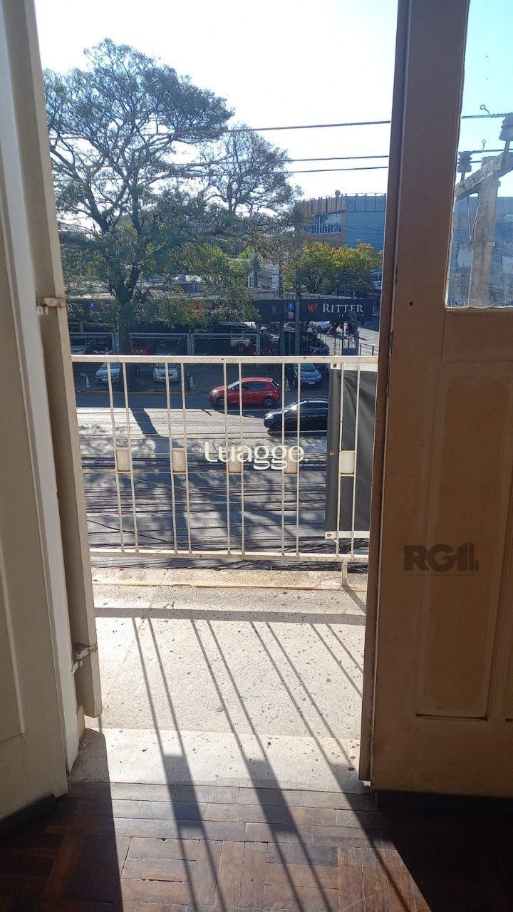 Apartamento à venda com 3 quartos, 90m² - Foto 2