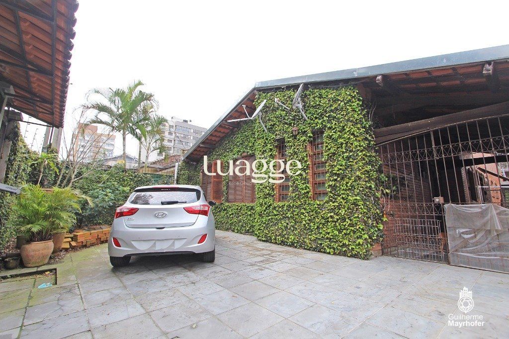 Casa à venda com 3 quartos, 383m² - Foto 1