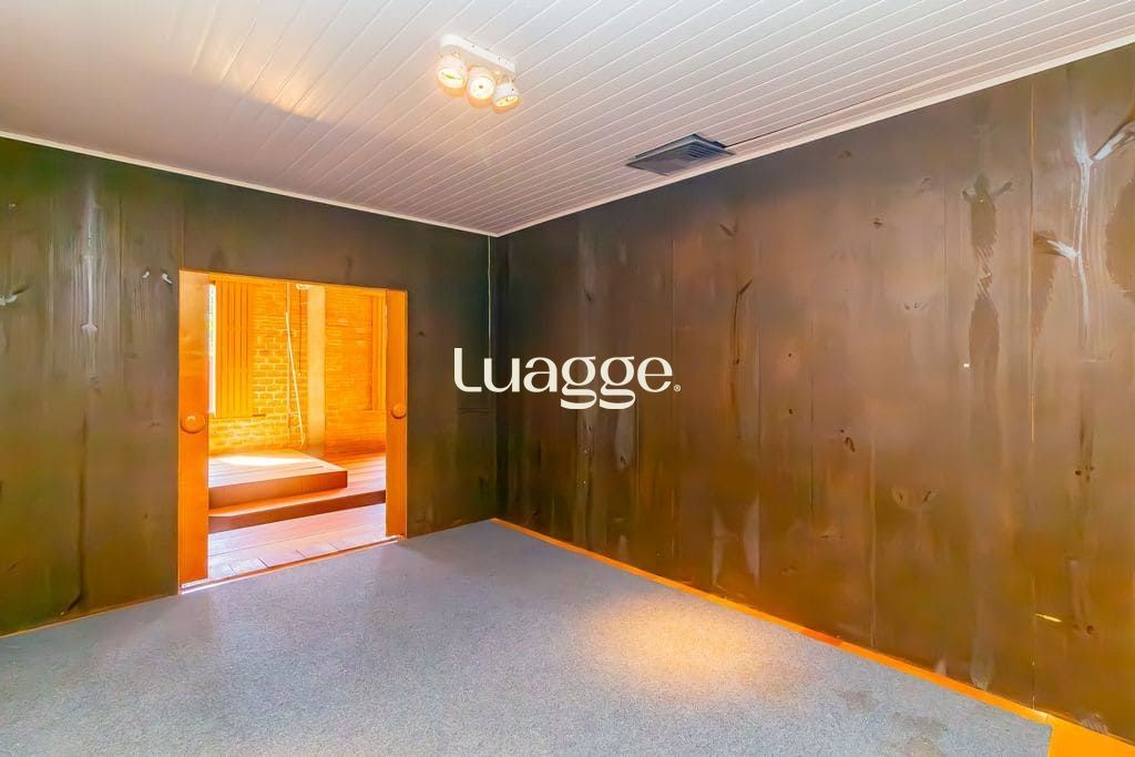 Casa à venda com 3 quartos, 292m² - Foto 8