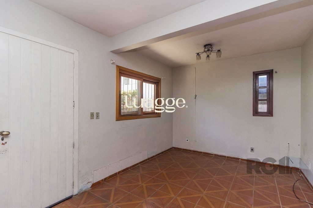 Casa à venda com 5 quartos, 159m² - Foto 28