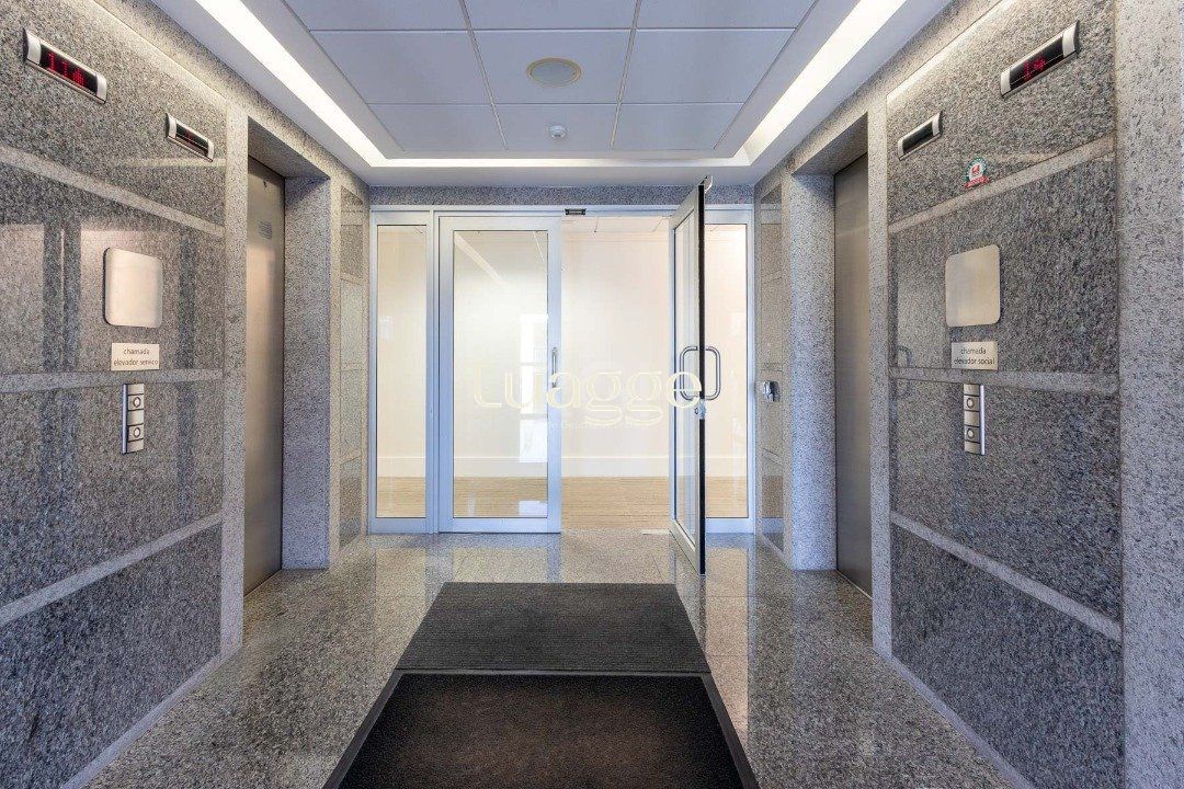 Sala Comercial, para alugar, 424 m², São João - Porto Alegre — foto 2