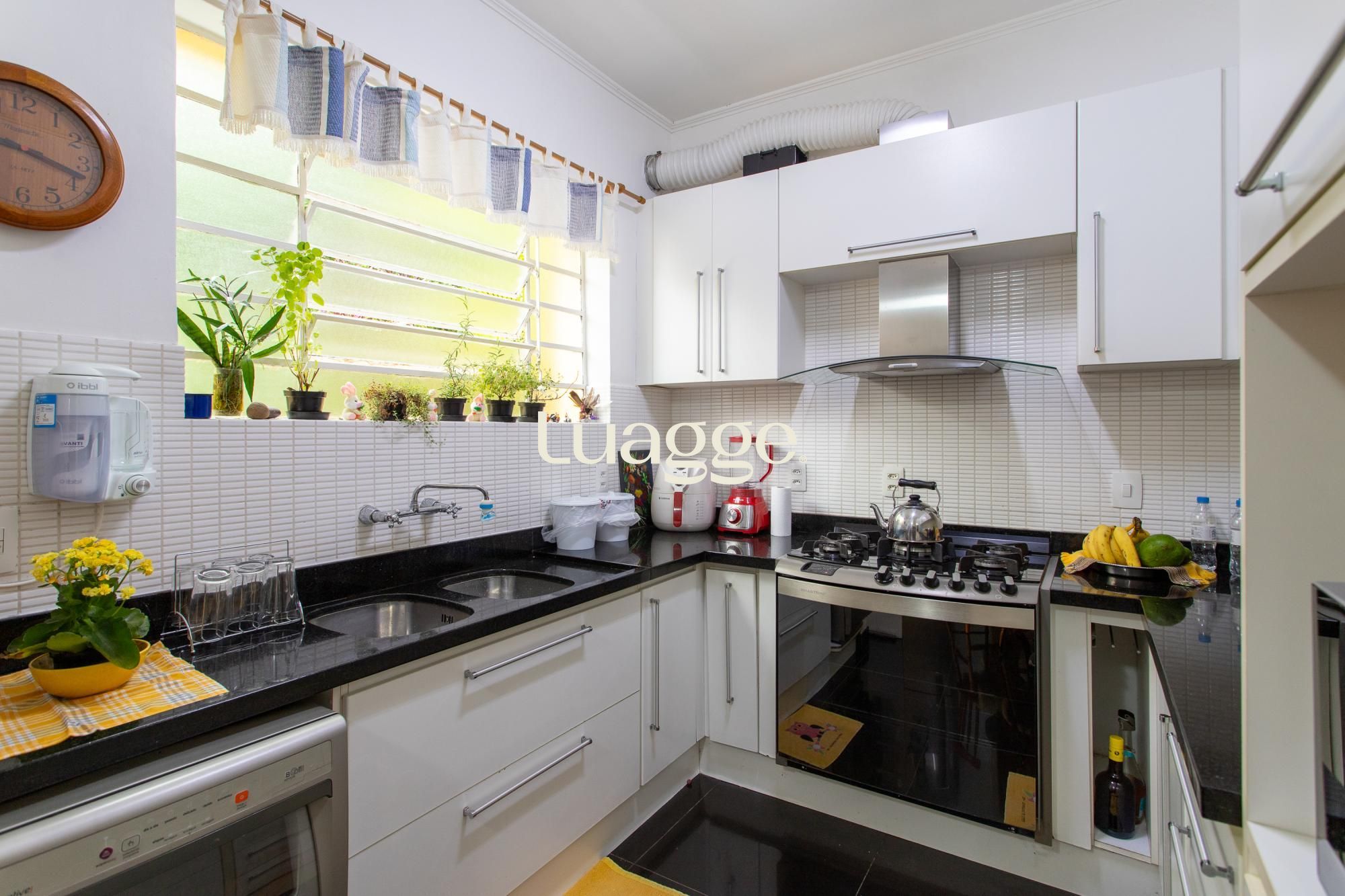 Casa à venda com 5 quartos, 184m² - Foto 18