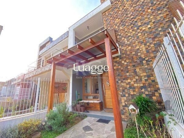 Casa à venda com 3 quartos, 138m² - Foto 1