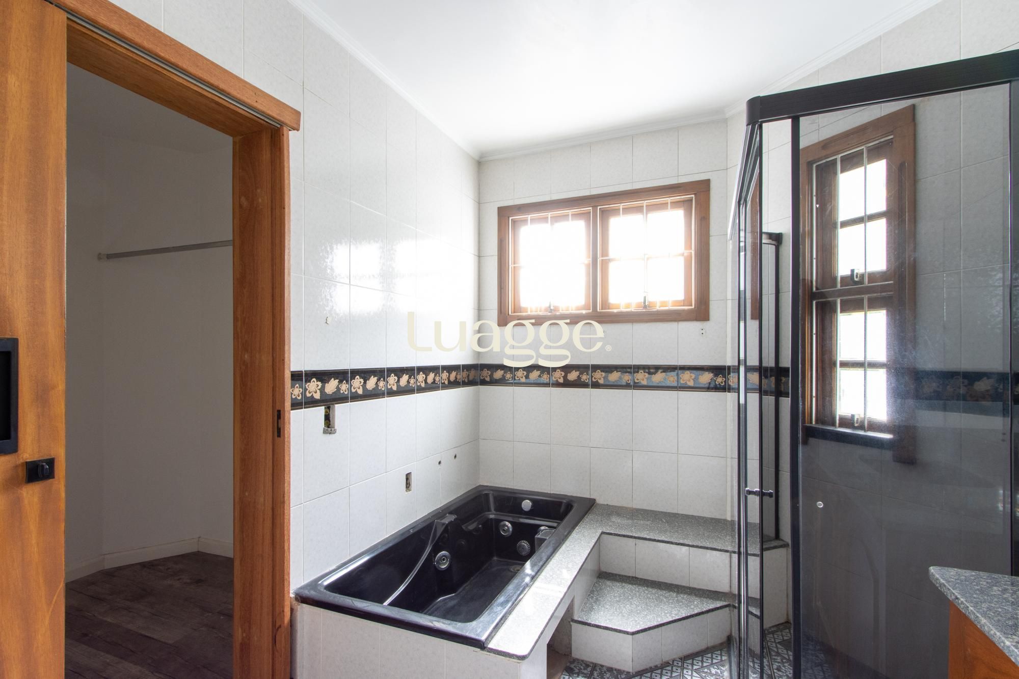 Casa para alugar com 4 quartos, 288m² - Foto 36