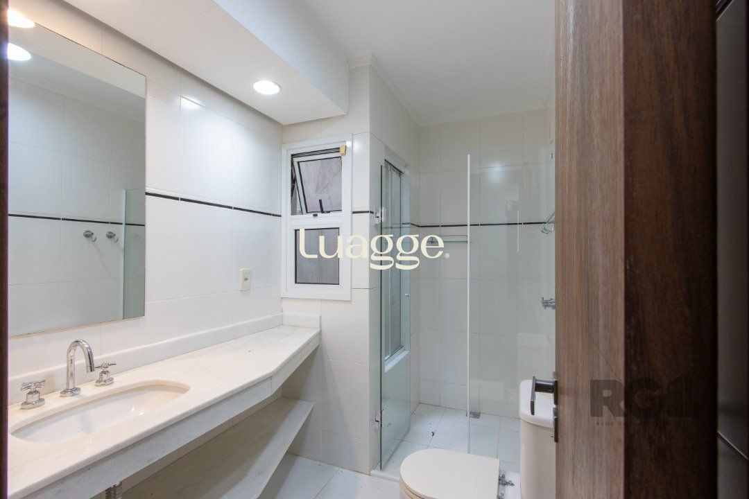 Casa para alugar com 4 quartos, 359m² - Foto 24