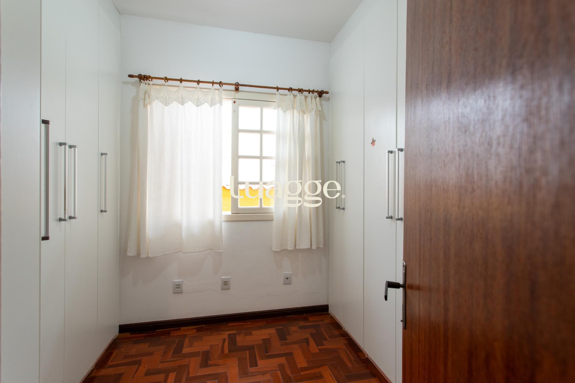 Casa à venda com 5 quartos, 184m² - Foto 29