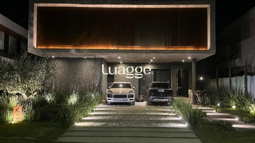 Casa de Condomínio à venda com 5 quartos, 556m² - Foto 3