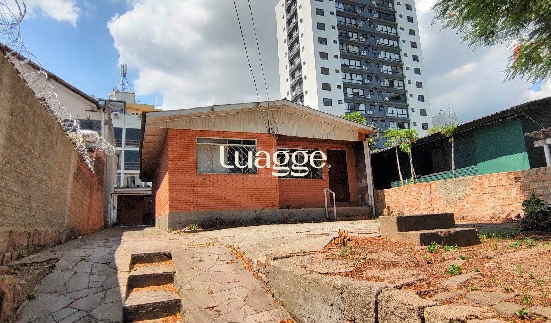 Terreno à venda com 3 quartos, 347m² - Foto 1