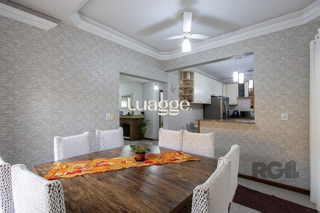 Casa à venda com 3 quartos, 261m² - Foto 11