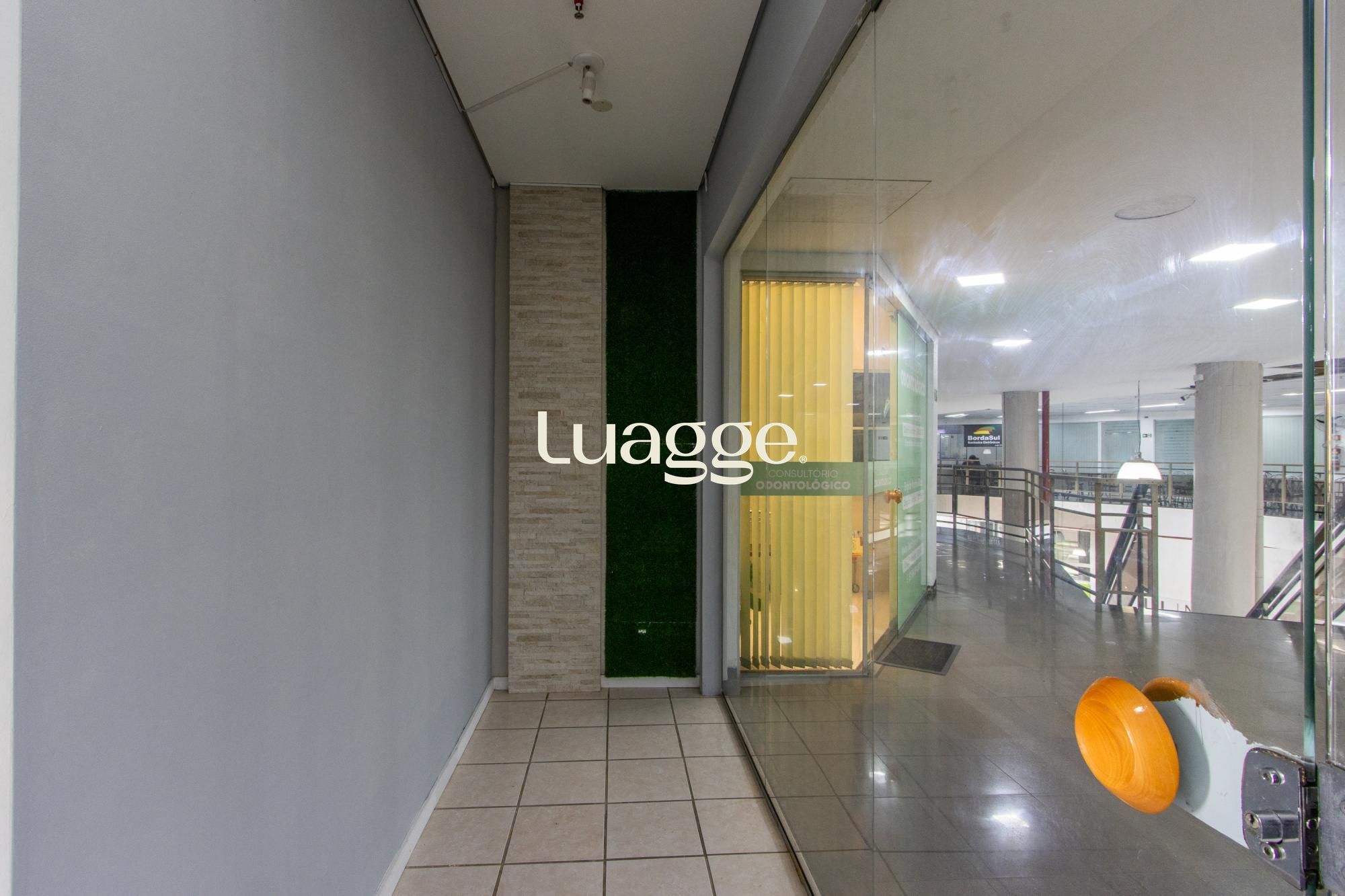 Sala Comercial, para alugar, 32 m², Cavalhada - Porto Alegre — foto 2