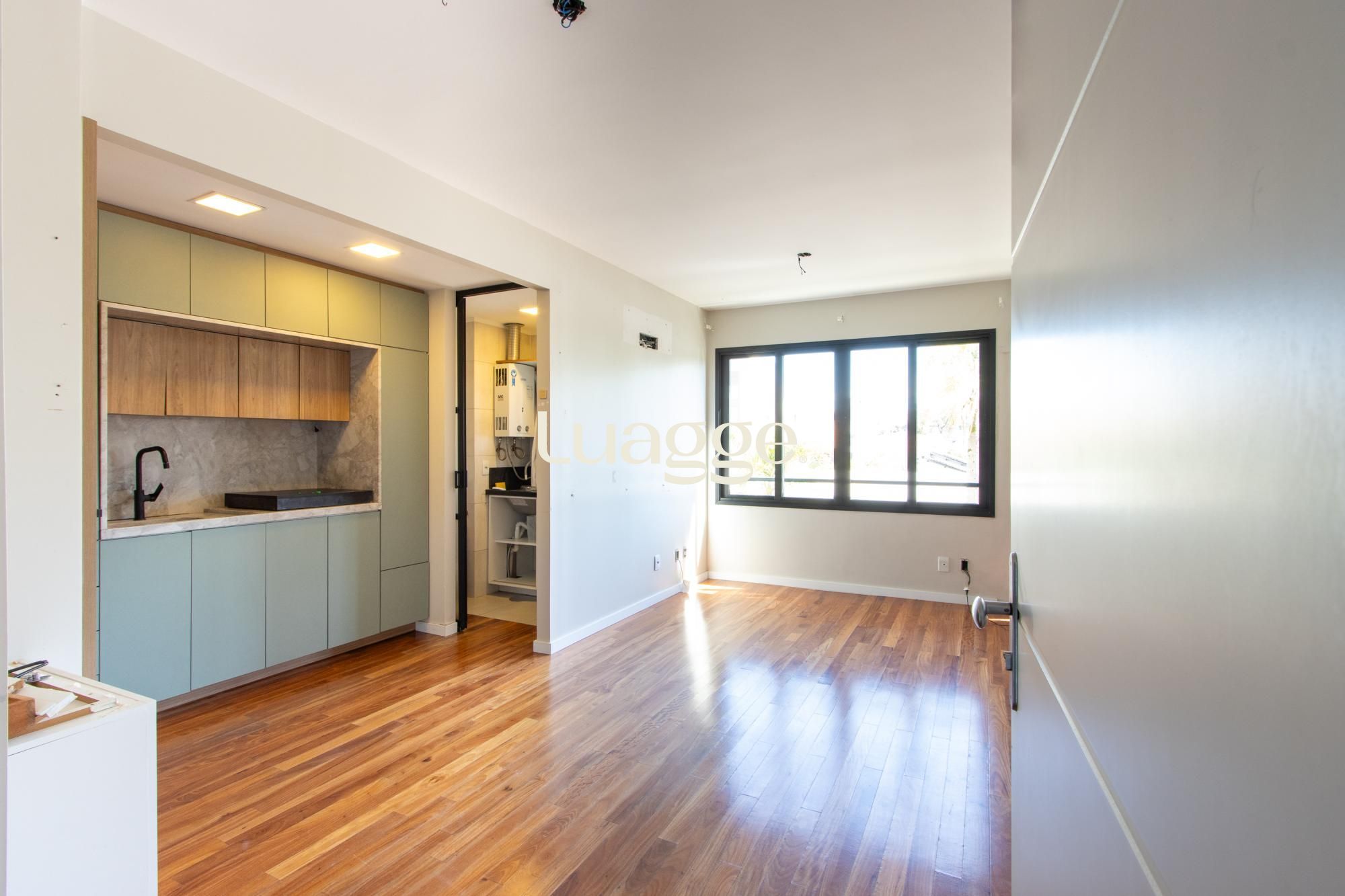 Apartamento à venda com 1 quarto, 42m² - Foto 1