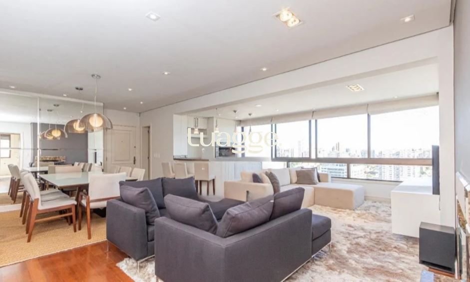 Apartamento Mobiliado  com 3 quartos e 150m² para alugar em Auxiliadora, Porto Alegre.