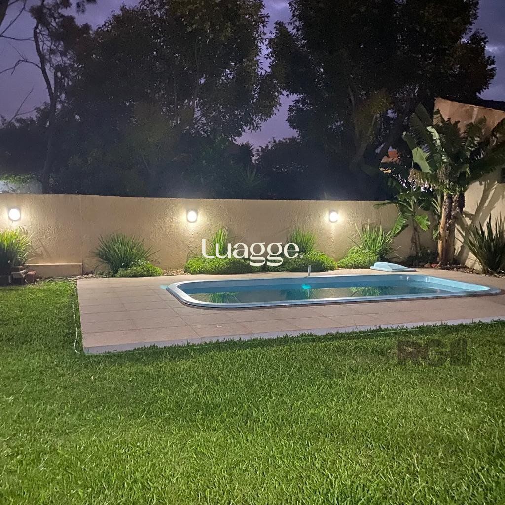 Casa à venda com 5 quartos, 140m² - Foto 10
