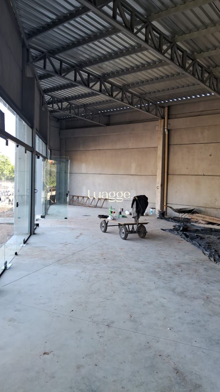 Loja, para alugar, 200 m², Cavalhada - Porto Alegre — foto 2