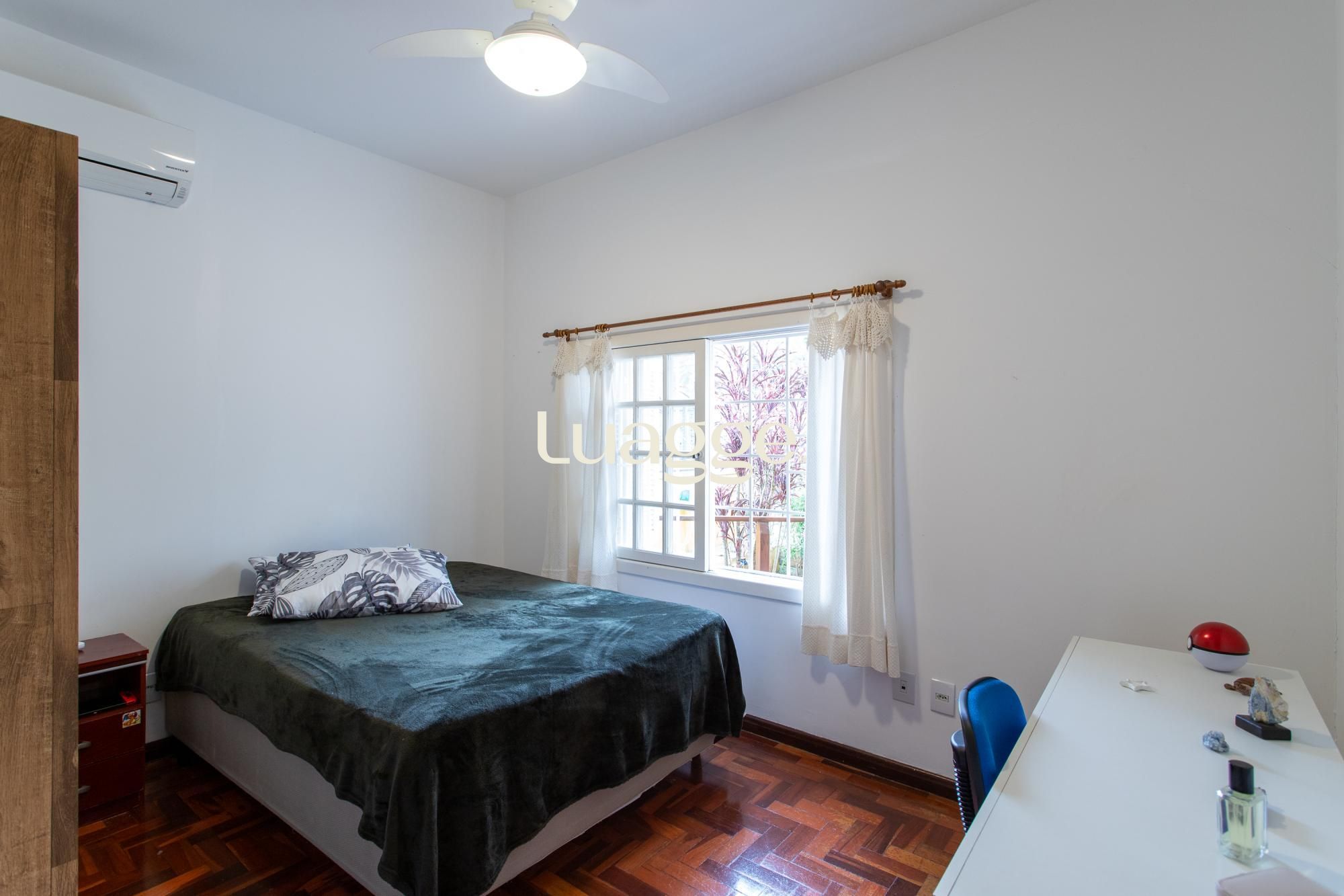 Casa à venda com 5 quartos, 184m² - Foto 32