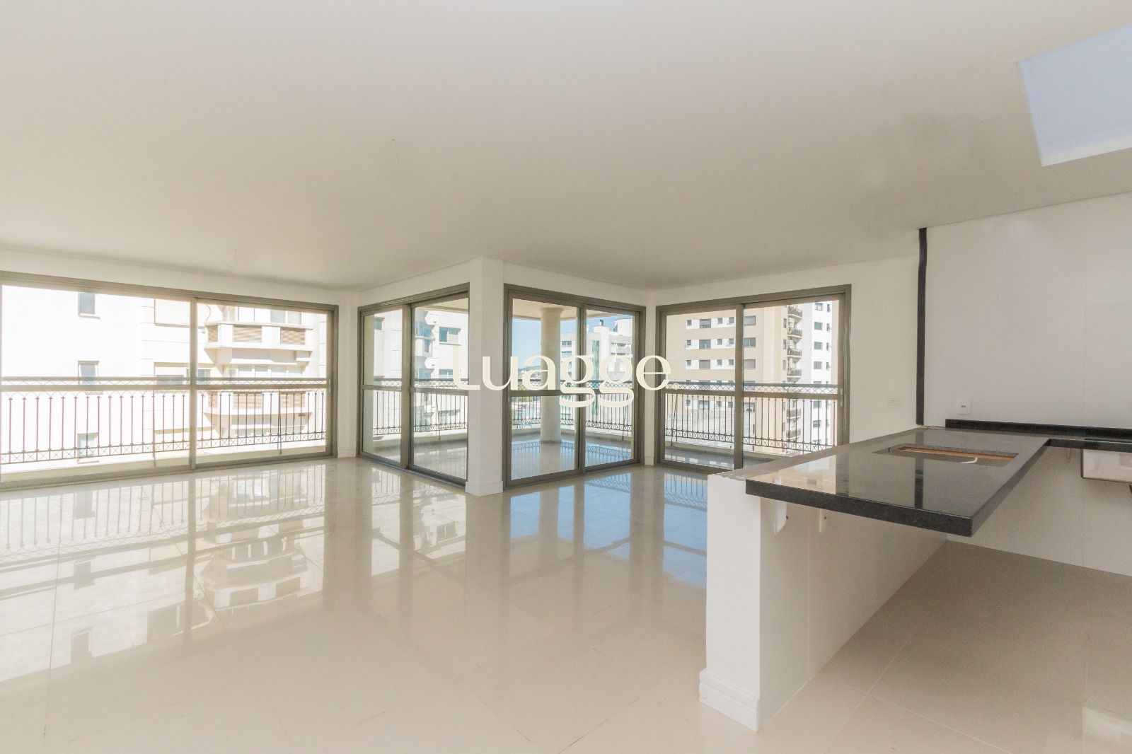 Apartamento, 3 suítes, para alugar, 240 m², Três Figueiras - Porto Alegre — foto 4