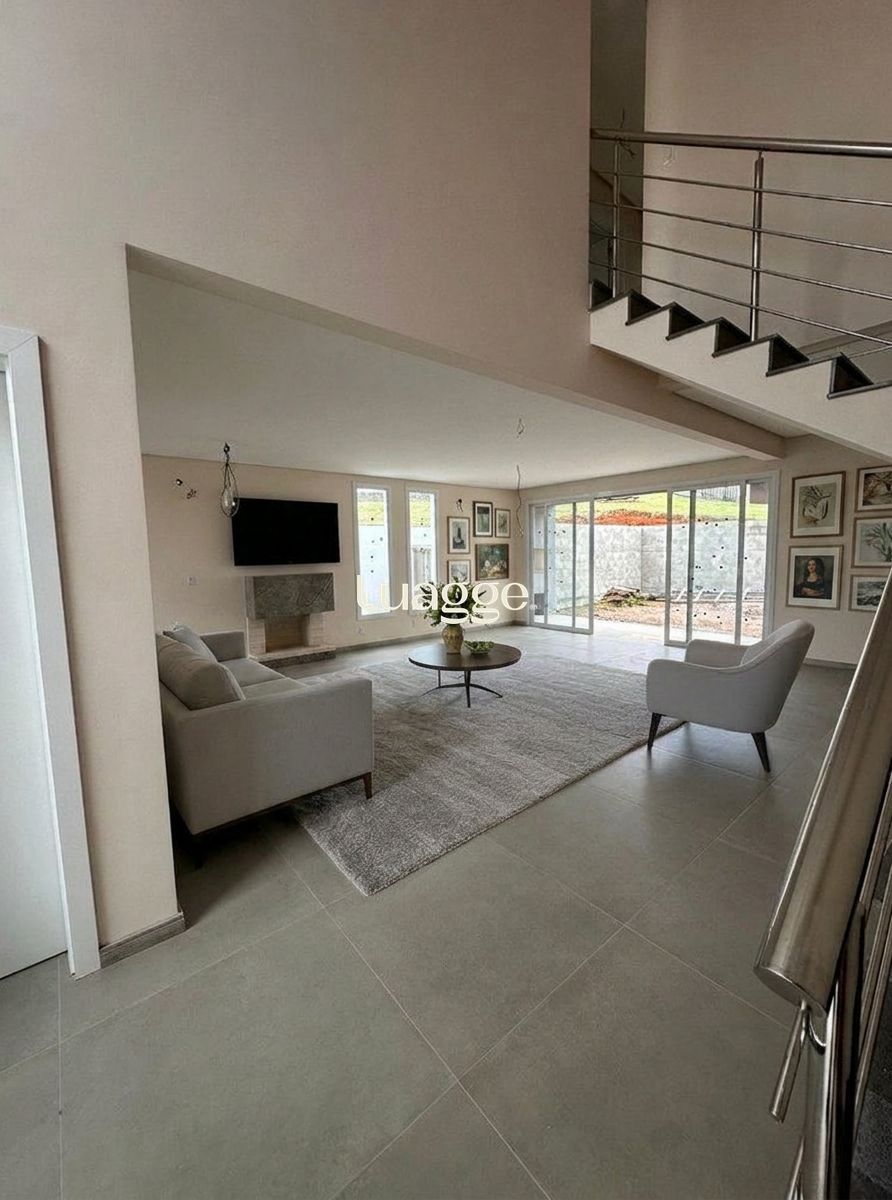 Excelente casa em condomínio com 3 dormitórios, suíte e churrasqueira