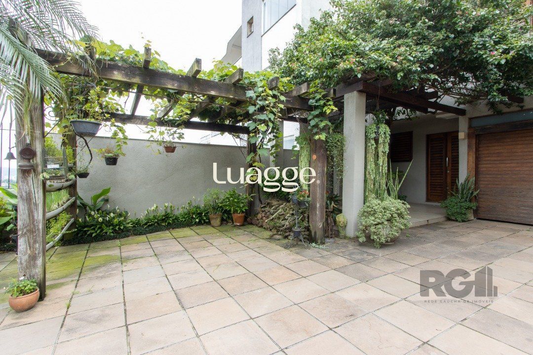 Casa para alugar com 4 quartos, 359m² - Foto 3