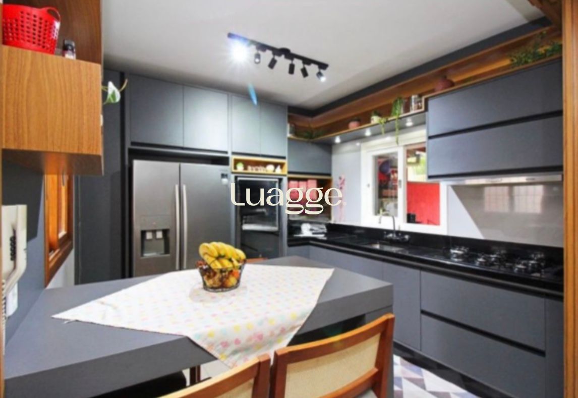 Casa de Condomínio à venda com 3 quartos, 198m² - Foto 3