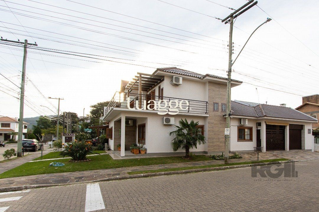 Casa à venda com 3 quartos, 261m² - Foto 2