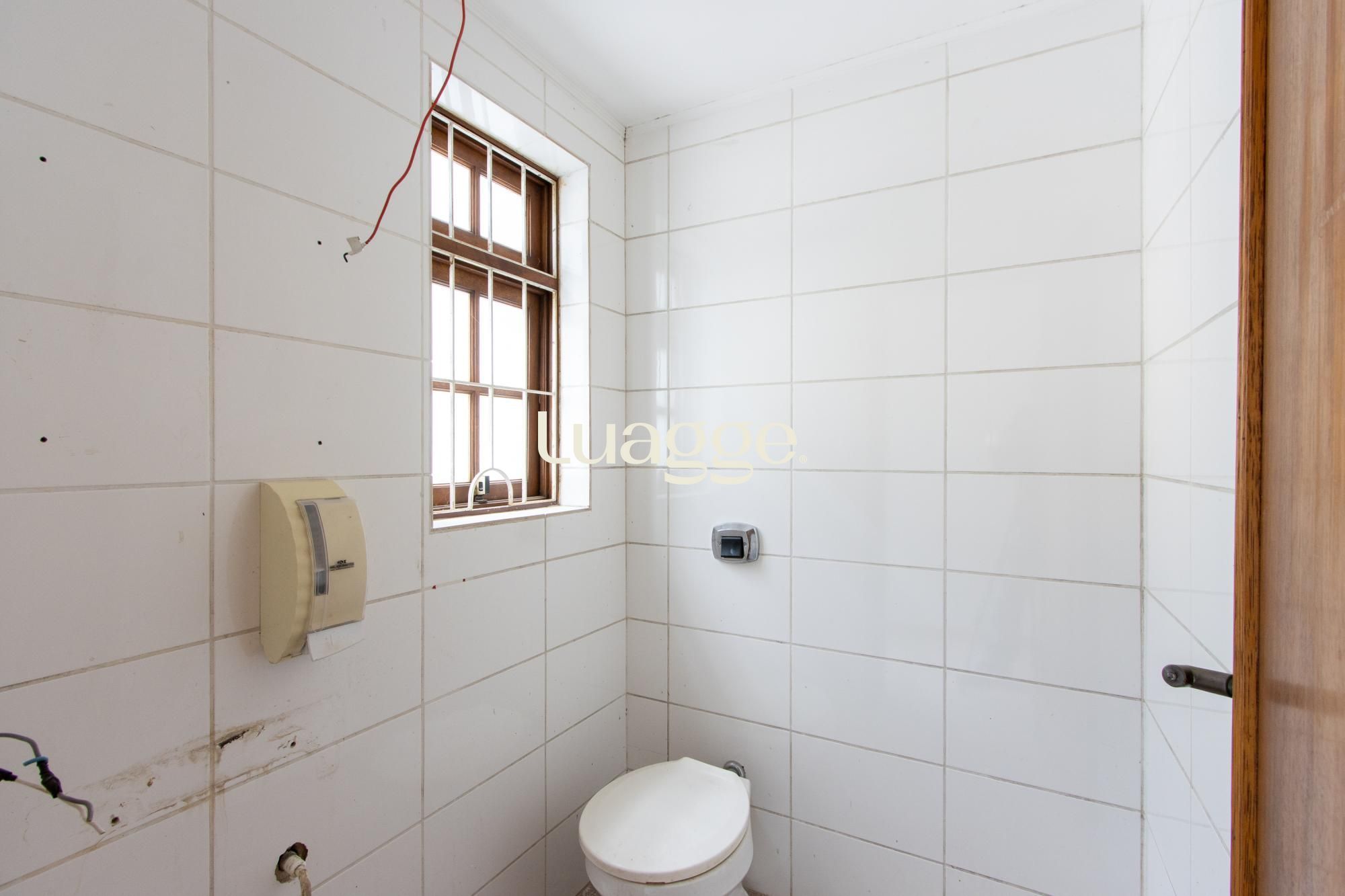 Casa para alugar com 4 quartos, 288m² - Foto 18