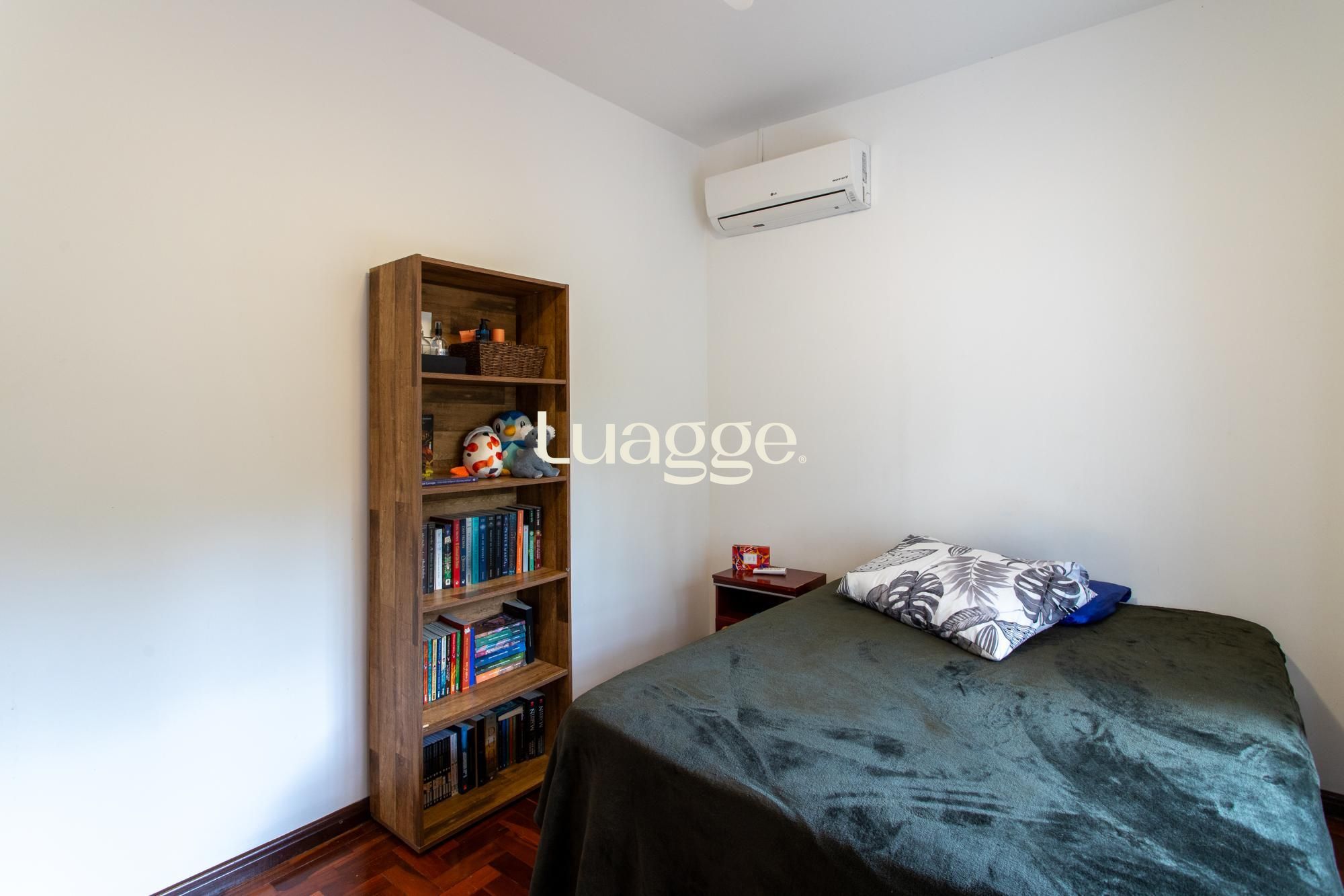 Casa à venda com 5 quartos, 184m² - Foto 33