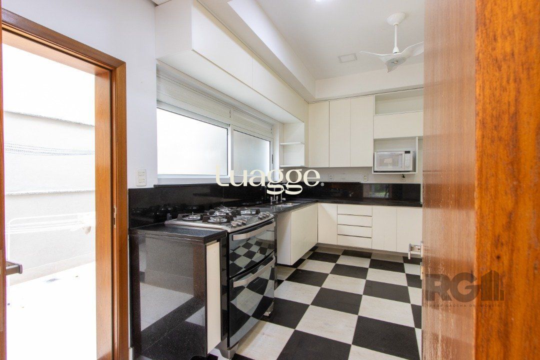 Casa para alugar com 4 quartos, 359m² - Foto 36