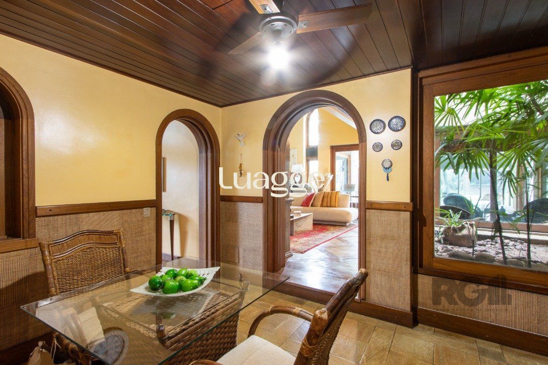 Casa para alugar com 4 quartos, 647m² - Foto 32