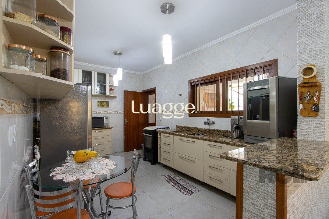 Casa à venda com 3 quartos, 261m² - Foto 12