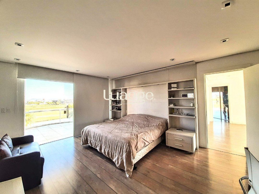 Casa de Condomínio à venda com 4 quartos, 472m² - Foto 18