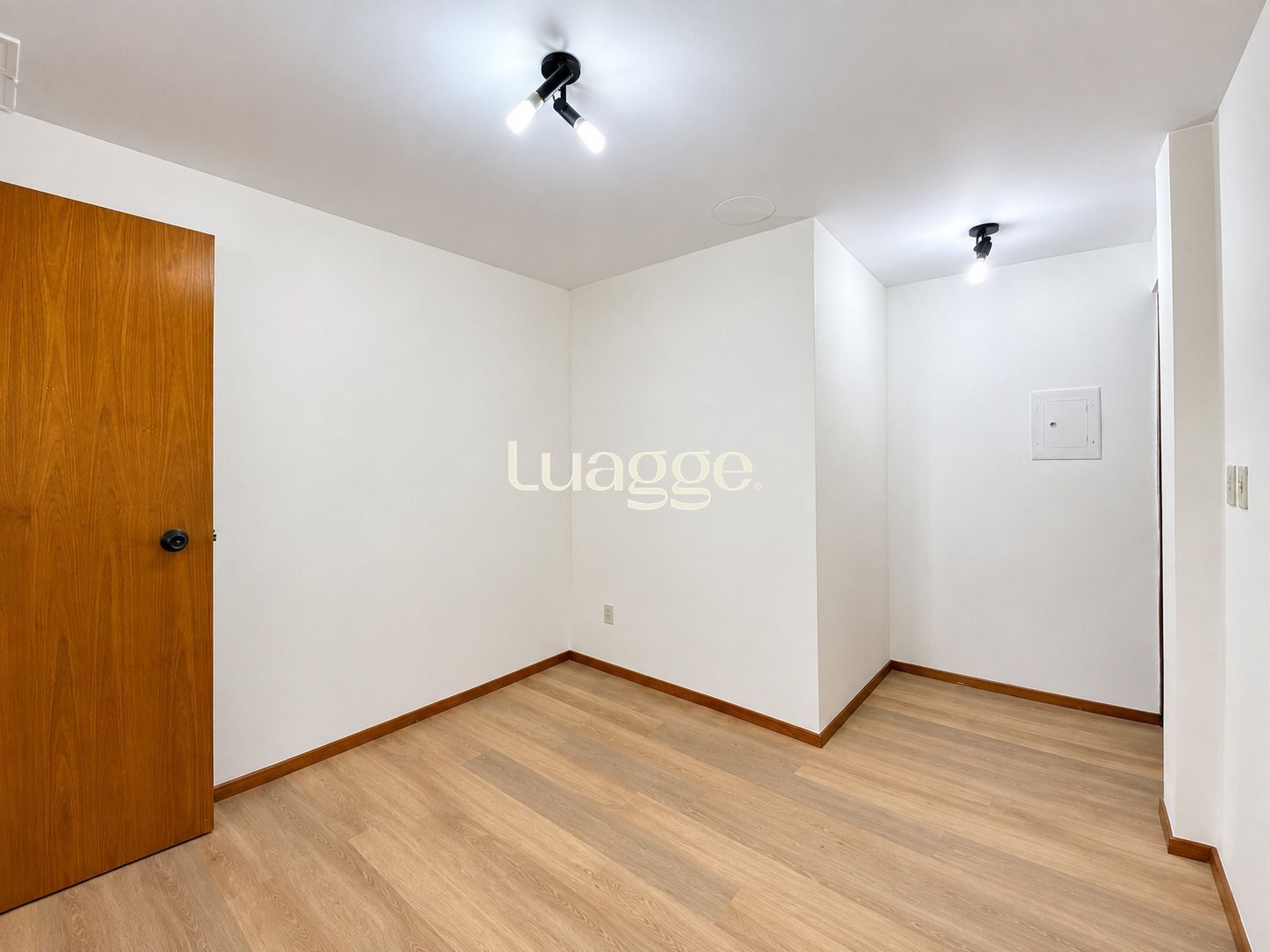 Sala Comercial, 1 sala, para alugar, 40 m², Moinhos de Vento - Porto Alegre — foto 2