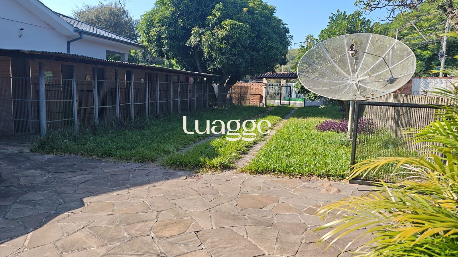 Casa à venda com 3 quartos, 100m² - Foto 3