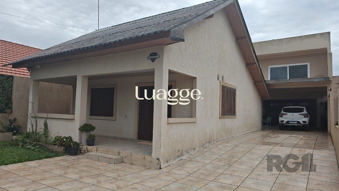 Casa à venda com 6 quartos, 322m² - Foto 1